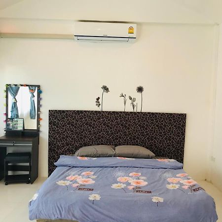 Supalakhouse Vandrarhem Chiang Mai Exteriör bild